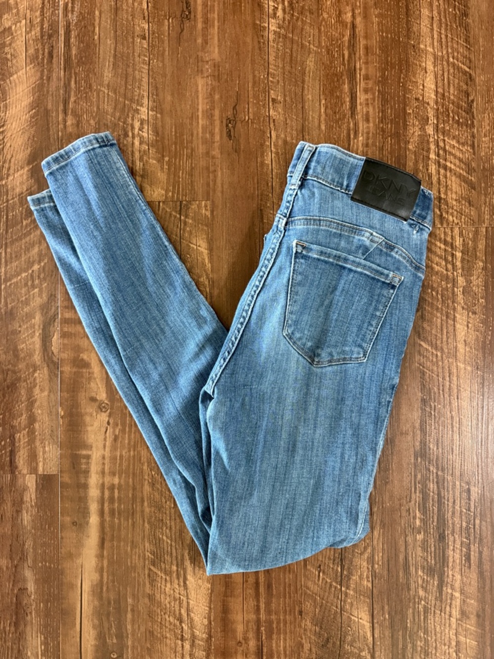 DKNY Women's Shaping Skinny Jeans Size 26